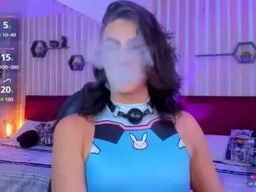 Freechat miah_connor on Chaturbate