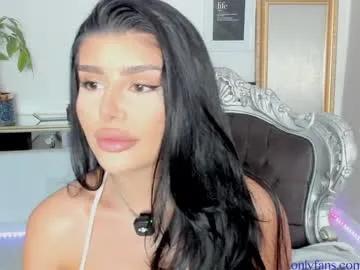 Freechat moniqueeass on Chaturbate