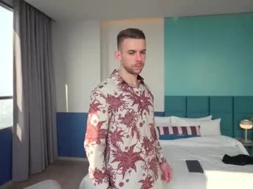 Offline muscularfriend on Chaturbate