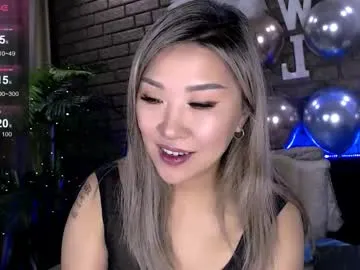 Freechat nicky_owl on Chaturbate