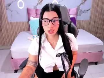 Freechat nicolee19_ on Chaturbate