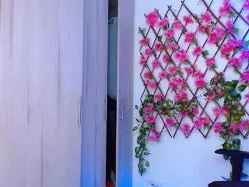 oficialraquel — enjoy my dance wetting my hot pussy  Full naked mpore oil!  #asian #milk #feet #squirt #Hairypussy [333 tokens remaining]