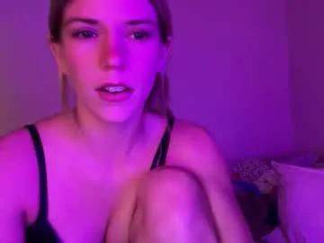 Private oliviahansleyy on Chaturbate