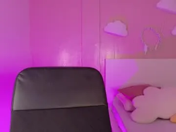 Offline parisfox_ on Chaturbate