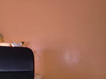 Offline parisfox_ on Chaturbate