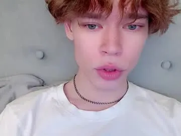 Freechat pawclaw on Chaturbate