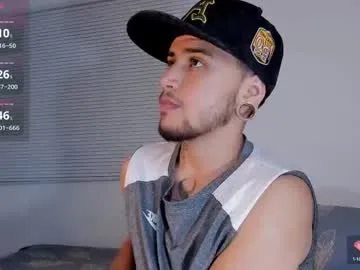 Freechat philip_stones_ftm on Chaturbate