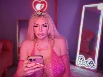 Freechat plasticfuckdoll on Chaturbate