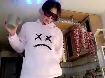 raziel_haze — im tired.... <3 #freak #shorthair #artist #fit #goth [3318 tokens remaining]