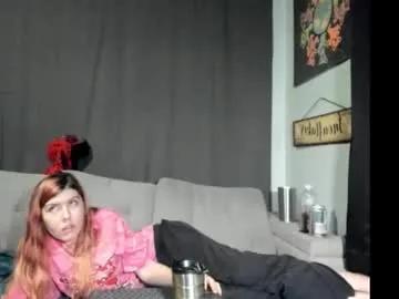 Freechat roxihazeleyes on Chaturbate