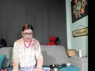 Freechat roxihazeleyes on Chaturbate