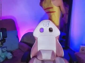 Freechat saanti_foxs on Chaturbate