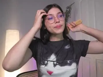 Freechat sadelune on Chaturbate