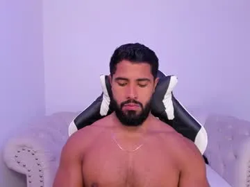 Freechat santiago_huntt on Chaturbate