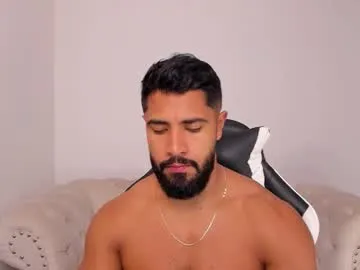 Freechat santiago_huntt on Chaturbate