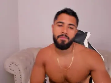 Freechat santiago_huntt on Chaturbate