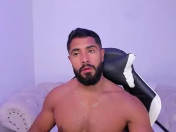 Freechat santiago_huntt on Chaturbate