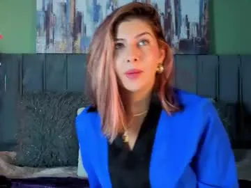 scarlett_moore_ — GOAL: sit in your face + control toy 3 min [97 tokens remaining] Do you like how it looks on me or do you want to see me without it?  #milf #squirt #mature #lovense #deepthroat