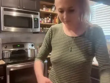 Offline sexyscientists on Chaturbate