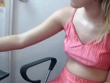 Freechat sharlotte__jones on Chaturbate