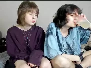 sis_n_alice on Chaturbate 