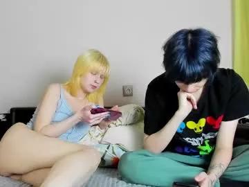 sis_n_alice on Chaturbate 