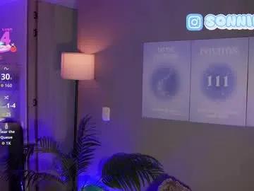 Freechat sonnie_mami on Chaturbate