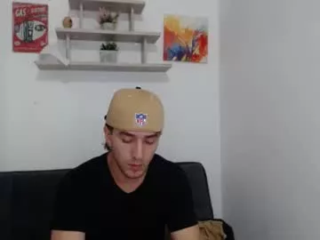 Offline valentino2201 on Chaturbate