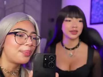 Freechat viollettebylyly on Chaturbate