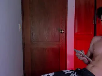 Freechat whos_he on Chaturbate