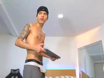 Freechat wyatt_rose on Chaturbate