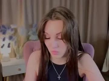 zlata__fox — GOAL: Suprise for Last tipper  [222 tokens remaining] Welcome to room Zlata! #smoking #bigpussylips #smalltits #mistress ##balloons