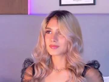 Freechat zoehangel on Chaturbate