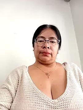 __valentina18 on StripChat 