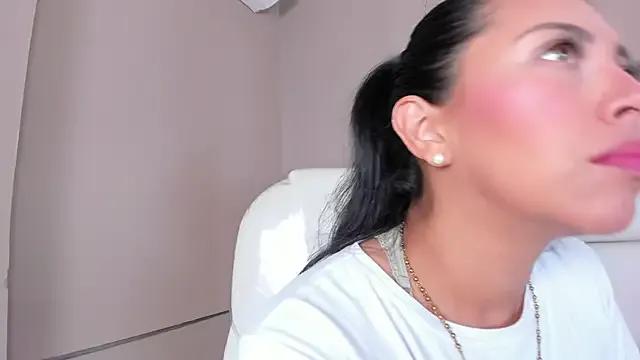 Freechat _BunnyNaugthy on StripChat