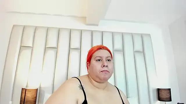 Freechat aandreaperez on StripChat