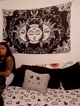 Freechat abby_n_emily on StripChat