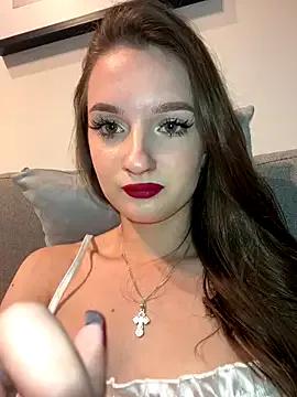 AdelinaEmber on StripChat