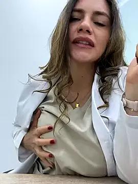 Freechat alicee16 on StripChat