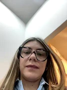 Freechat alicee16 on StripChat