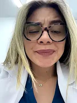 Freechat alicee16 on StripChat