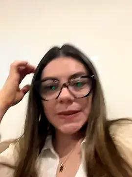 Freechat alicee16 on StripChat
