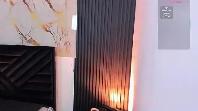 Freechat Aliyahsstone on StripChat