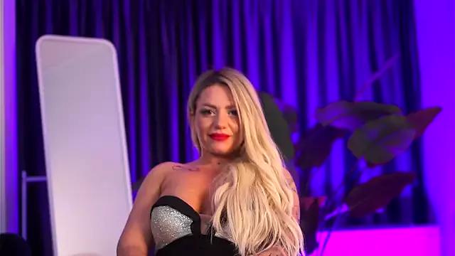 AlmaVelia on StripChat 