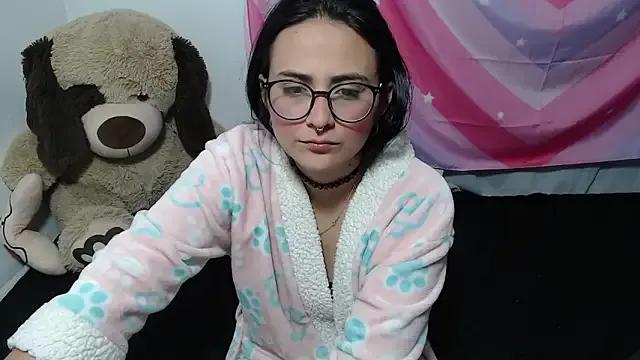 Amaranta444 on StripChat 