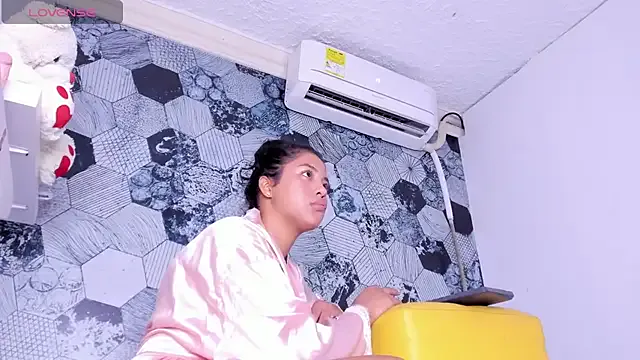 Offline AmberRoses_ on StripChat