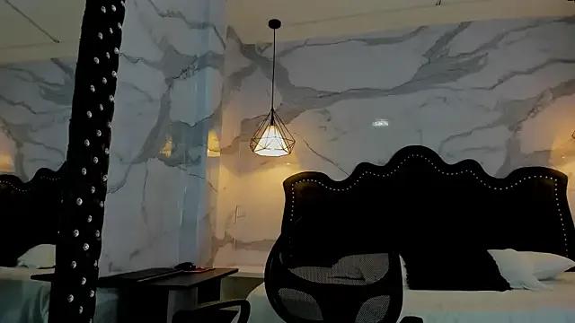 anna2809 — sensual nude in the mirror