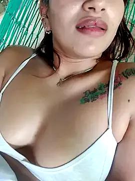 annie-19 on StripChat 