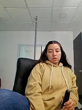 Private annyaparis on StripChat