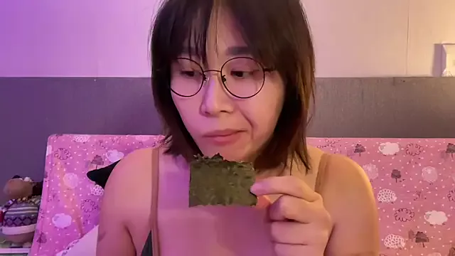 Offline Ashepova000 on StripChat